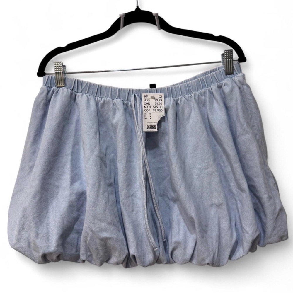NWT H&M Light Blue Bubble Hem Skirt Size M